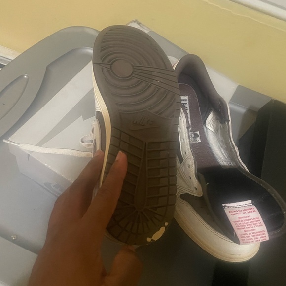 Used - Picture 2 of 5